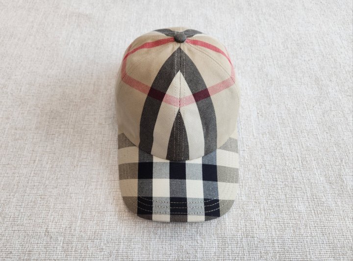 버버리 체크 볼캡