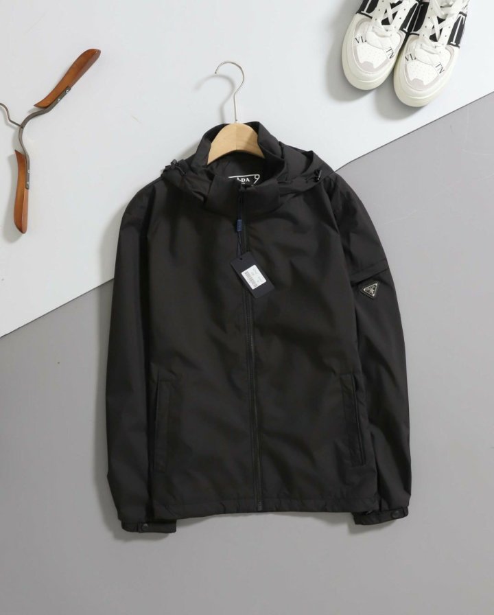 프라다 삼각로고 집업 자켓