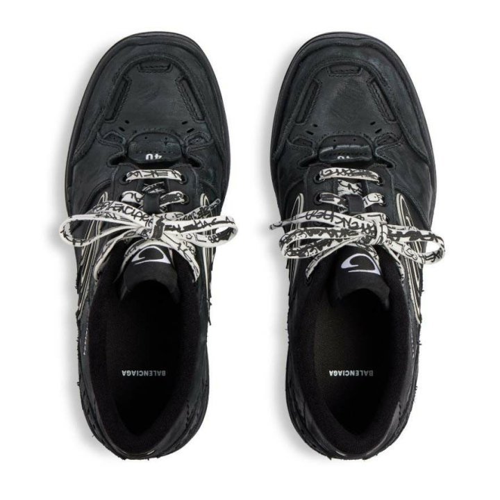 발렌시아가 햄튼스 원-아웃 스니커즈