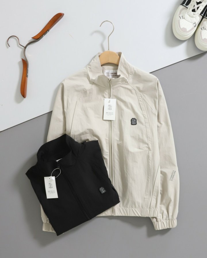 브루넬로 쿠치넬리 나우 라이트 웨이트 자켓