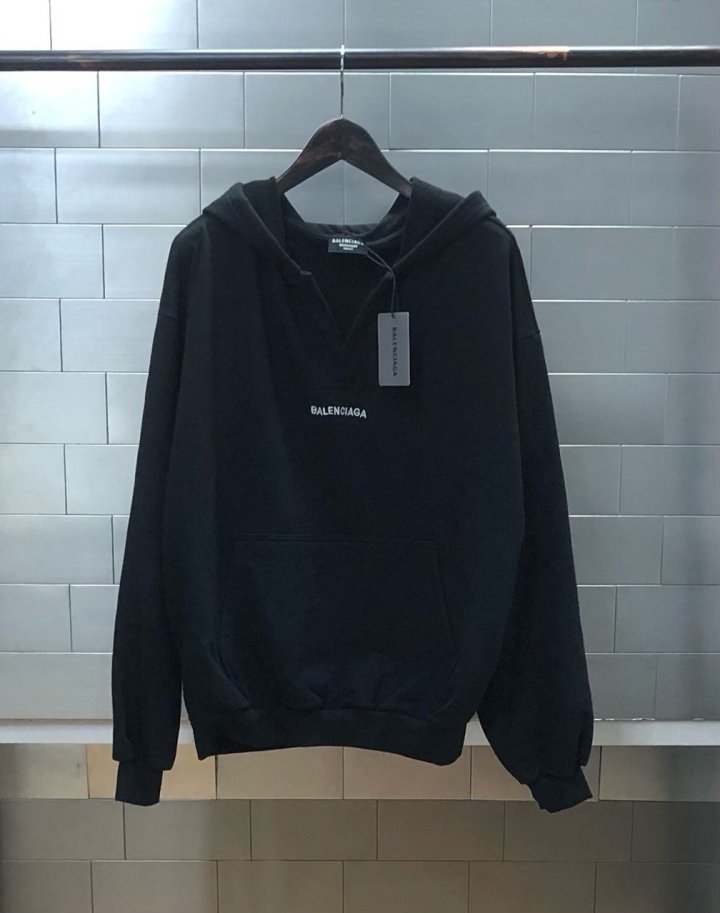 발렌시아가 페이크 폴로 자수 후디