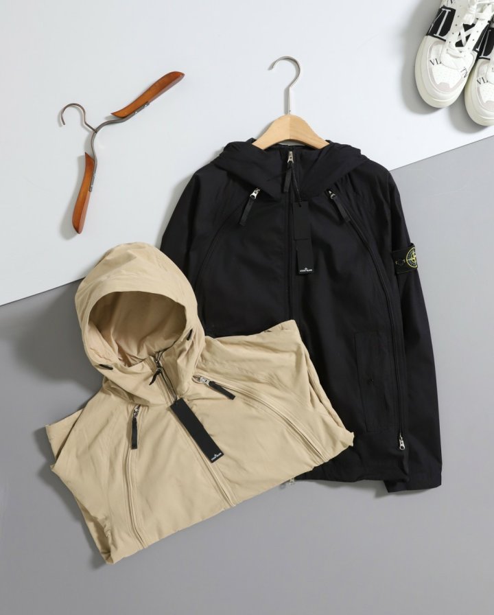 스톤 아일랜드 레인 프루프 자켓